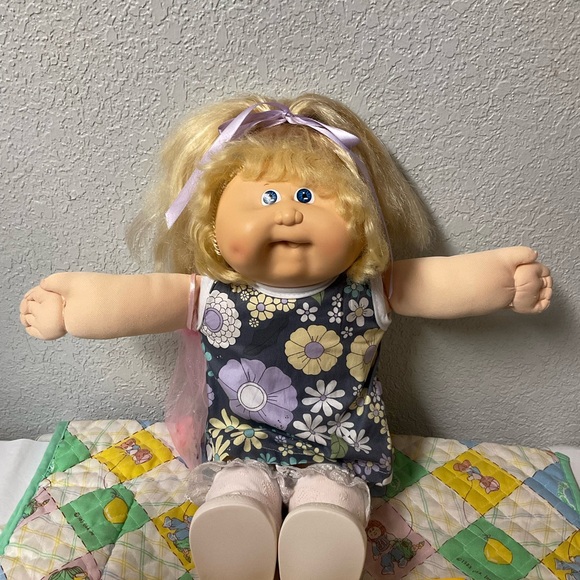 RARE Vintage Cabbage Patch Kid Girl Blonde Cornsilk Hair Blue Eyes HM#18 1987 - Picture 3 of 10
